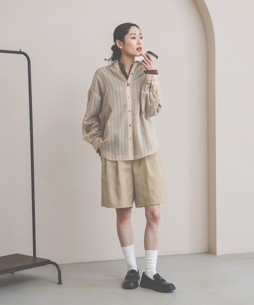GLOBAL WORK(グローバルワーク)の「シルキータッチシアーシャツ長袖/636668(シャツ/ブラウス・レディース・ブラウン/ベージュ/イエロー/ブルー/チャコールグレー/オフホワイト・LARGE/SMALL/MEDIUM)」の15枚目の写真
