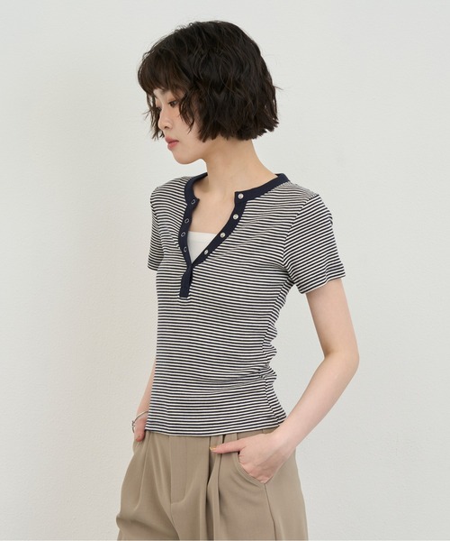 NUJOH(ヌゾ)の「Snap Henley Border Tee / スナップヘンリーボーダーT(Tシャツ/カットソー・レディース・ネイビー/レッド・FREE)」の7枚目の写真