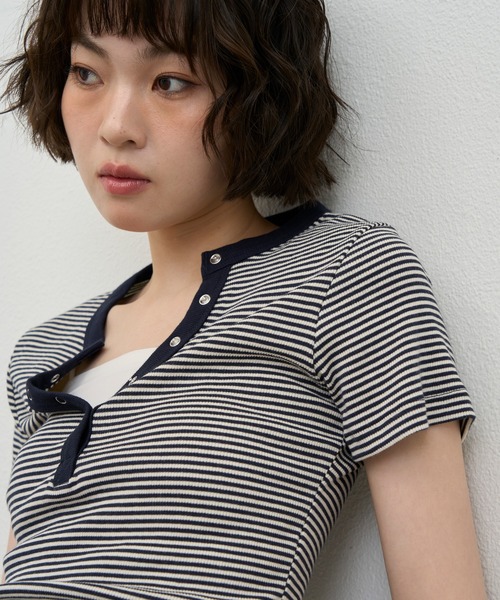 NUJOH(ヌゾ)の「Snap Henley Border Tee / スナップヘンリーボーダーT(Tシャツ/カットソー・レディース・ネイビー/レッド・FREE)」の10枚目の写真