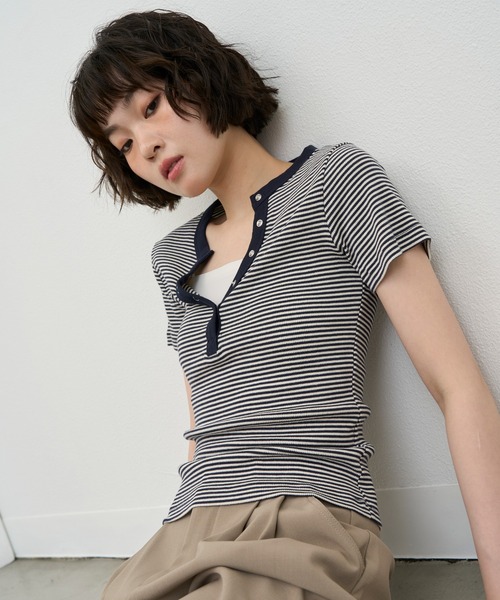 NUJOH(ヌゾ)の「Snap Henley Border Tee / スナップヘンリーボーダーT(Tシャツ/カットソー・レディース・ネイビー/レッド・FREE)」の18枚目の写真
