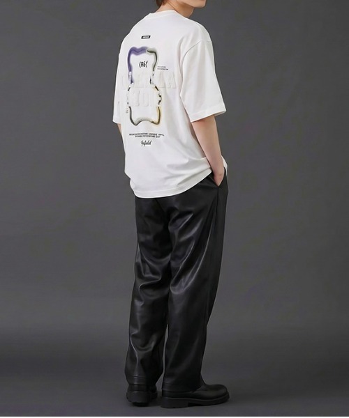 revertical(リバーティカル)の「グラフィックバックプリントTシャツ/ワンポイントロゴ 半袖ルーズT(Tシャツ/カットソー・メンズ・ブラック/ピンク/ホワイト・LARGE/MEDIUM)」の16枚目の写真
