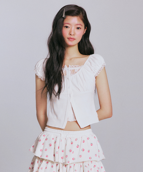 YOUHEE(ユヒ)の「LAYERED BLOUSE_WHITE(シャツ/ブラウス・レディース・その他・SMALL/MEDIUM)」の1枚目の写真
