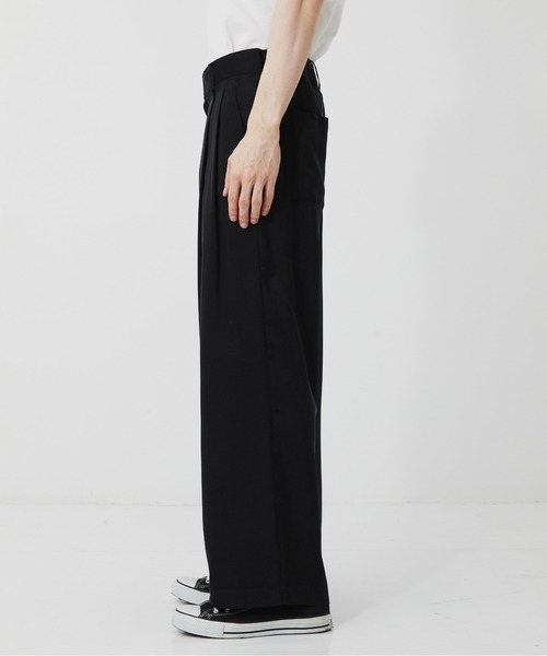 PUBLIC TOKYO(パブリックトウキョウ)の「【残りわずか】サテンフィブリルイージースラックス /ワイド/ルーズ/夏服/タック/キュプラ/吸湿性(スラックス・メンズ・ダークブラウン/ブラック・2/1)」の20枚目の写真