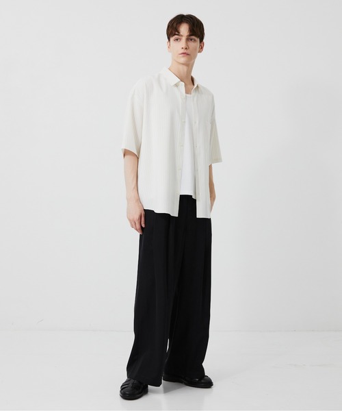 PUBLIC TOKYO(パブリックトウキョウ)の「【残りわずか】サテンフィブリルイージースラックス /ワイド/ルーズ/夏服/タック/キュプラ/吸湿性(スラックス・メンズ・ダークブラウン/ブラック・2/1)」の13枚目の写真