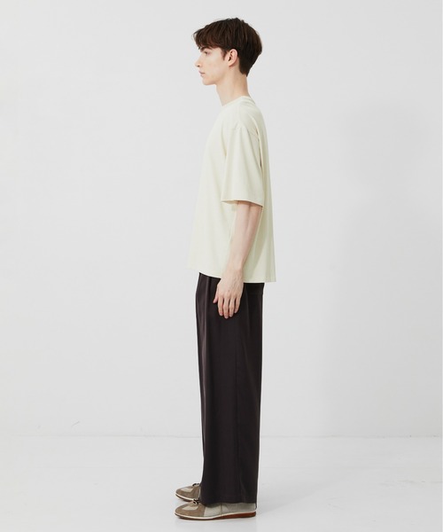 PUBLIC TOKYO(パブリックトウキョウ)の「【残りわずか】サテンフィブリルイージースラックス /ワイド/ルーズ/夏服/タック/キュプラ/吸湿性(スラックス・メンズ・ダークブラウン/ブラック・2/1)」の9枚目の写真