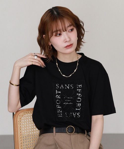FUNALIVE(ファンアライブ)の「オーバーチュール箔プリントT 半袖(Tシャツ/カットソー・レディース・ホワイト/ブラック・FREE)」の2枚目の写真