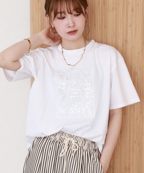 FUNALIVE(ファンアライブ)の「オーバーチュール箔プリントT 半袖(Tシャツ/カットソー・レディース・ホワイト/ブラック・FREE)」の18枚目の写真