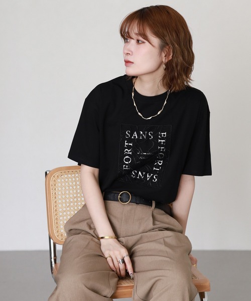FUNALIVE(ファンアライブ)の「オーバーチュール箔プリントT 半袖(Tシャツ/カットソー・レディース・ホワイト/ブラック・FREE)」の4枚目の写真