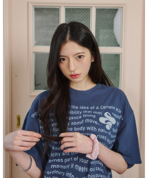 UPDRAFT（アップドラフト）の「Updraft Oversized Artwork T-shirts [Blue]（Tシャツ/カットソー・レディース・その他・FREE）」の2枚目の写真