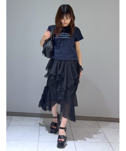 SLY(スライ)の「COMPACT LOGO TOPS コンパクトロゴトップス 春服 夏服(Tシャツ/カットソー・レディース・ライトイエロー/グリーン系その他2/ネイビー/ライトブラック/ブラック系その他2/レッド/ブラック/ブラウン/ホワイト・FREE)」の11枚目の写真