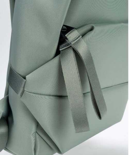 Cote&Ciel（コートエシエル）の「【cote&ciel/コートエシエル】 Sava S Sleek Sage Green（バックパック/リュック・メンズ・セージグリーン・FREE）」の6枚目の写真