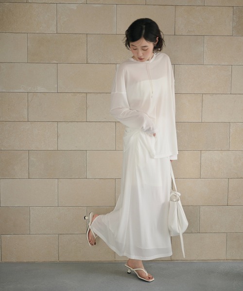 LAULEN(ローレン)の「sheer back slit pullover /シアーバックスリットプルオーバー(Tシャツ/カットソー・レディース・ホワイト/グレー/アイボリー・FREE)」の9枚目の写真