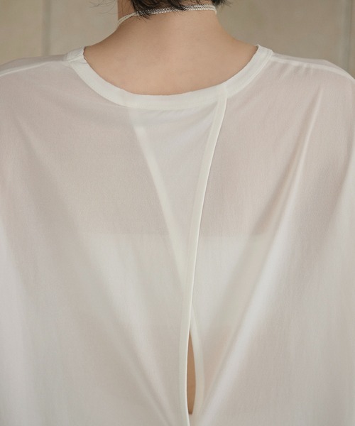 LAULEN(ローレン)の「sheer back slit pullover /シアーバックスリットプルオーバー(Tシャツ/カットソー・レディース・ホワイト/グレー/アイボリー・FREE)」の17枚目の写真