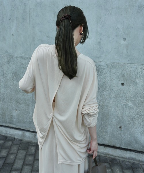 LAULEN(ローレン)の「sheer back slit pullover /シアーバックスリットプルオーバー(Tシャツ/カットソー・レディース・ホワイト/グレー/アイボリー・FREE)」の22枚目の写真