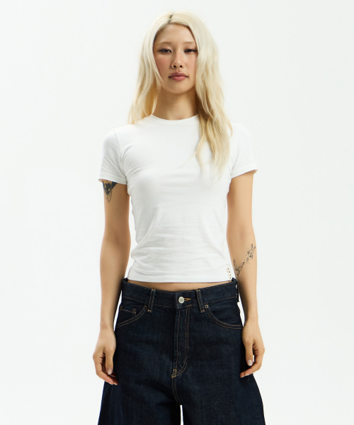MMAK(マーク)の「スパンスリム半袖Tシャツ(WH)(Tシャツ/カットソー・レディース・その他・FREE)」の2枚目の写真