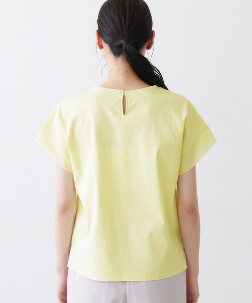 Dessin（デッサン）の「【UVカット/接触冷感】美光沢カットソー（Tシャツ/カットソー・レディース・ライトイエロー系/ブラウン系その他/ブラック/ホワイト系・03/02/01/00）」の9枚目の写真