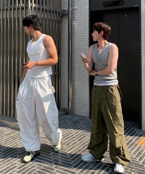 NOWLE（ノウル）の「【NOWLE】タイトフィット ヘンリーネック リブ タンクトップ / ストレッチフィット ノースリーブ インナー（タンクトップ・メンズ・グレー/ホワイト/ブラック・X-LARGE/LARGE/MEDIUM）」の18枚目の写真