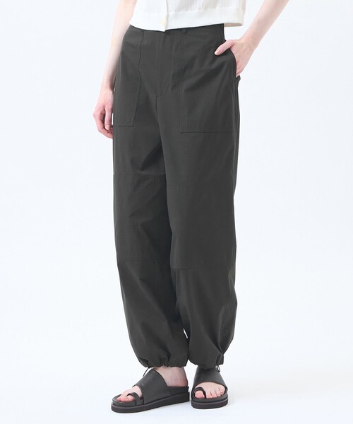 MACKINTOSH PHILOSOPHY(マッキントッシュ フィロソフィー)の「レインパラシュートパンツ(その他パンツ・レディース・カーキ/オフホワイト/ブラック・36/38)」の2枚目の写真