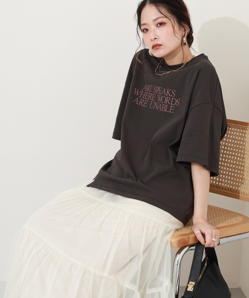 hunch(ハンチ)の「hunch アシメデザインカットソー 半袖(Tシャツ/カットソー・レディース・オフホワイト/レッド/チャコール・FREE)」の5枚目の写真