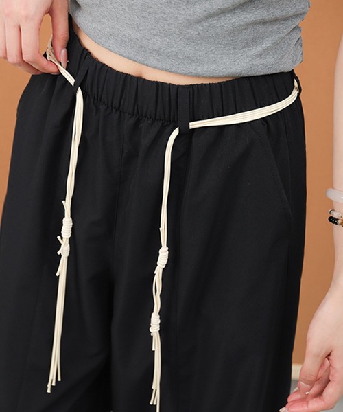 GLAMOROUS JANE(グラマラスジェーン)の「ベルト付きナイロンパンツ(その他パンツ・レディース・カーキ/ブラック・M/L)」の11枚目の写真