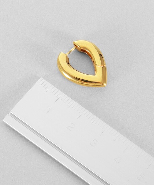COCOSHNIK ONKITSCH(ココシュニックオンキッチュ)の「シルバー ハギーフープ ドロップピアス GP(ピアス(両耳用)・レディース・ゴールド・00)」の6枚目の写真