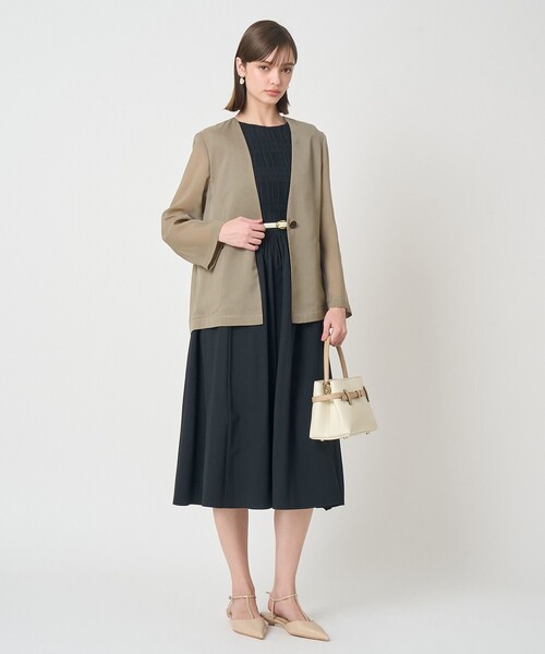 ANAYI(アナイ)の「オーガンジーノーカラーVジャケット(ノーカラージャケット・レディース・カーキ/ブラック・36/38)」の9枚目の写真