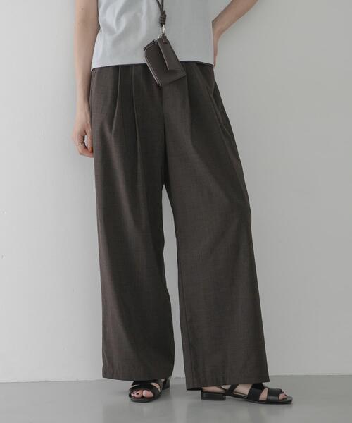 URBAN RESEARCH Sonny Label(アーバンリサーチサニーレーベル)の「機能素材イージーワイドパンツ(その他パンツ・レディース・チャコールグレー/アイボリー/ブラック・38/36)」の18枚目の写真