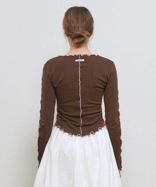 GENERAL IDEA(ジェネラルアイデア)の「GENERAL IDEA/ジェネラルアイディア INTERLOCK SLIM FIT T-SHIRT インターロックスリムフィットTシャツ メロー パイピング 配色 クルーネック ラウンドネック レディース 秋 秋服 2026年秋冬(Tシャツ/カットソー・レディース・クリーム/ブラウン・S/M/L)」の5枚目の写真