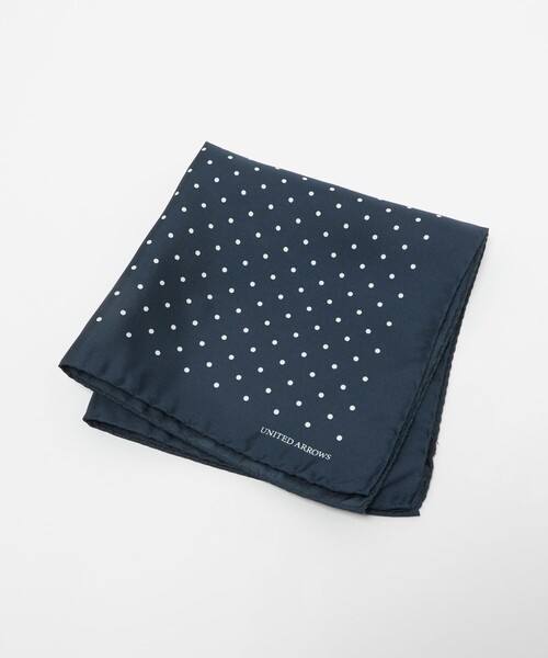 UNITED ARROWS(ユナイテッドアローズ)の「ドット ポケットチーフ(ポケットチーフ・メンズ・グレー系/ネイビー/パープル/ブラウン系/ブラック・FREE)」の4枚目の写真