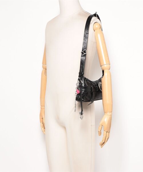 Desigual(デシグアル)の「Heart-Buckle Shoulder Bag/ハートバックルショルダーバッグ(ショルダーバッグ・レディース・ブラック・FREE)」の6枚目の写真