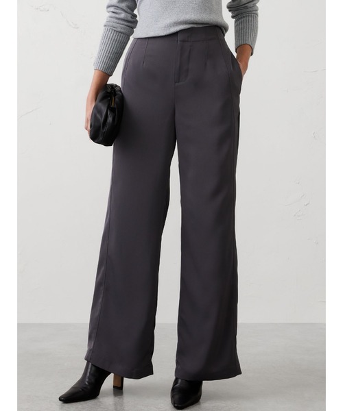 BANANA REPUBLIC FACTORY STORE(バナナリパブリック ファクトリーストア)の「BANANA REPUBLIC FACTORY STORE ワイドレッグ ハイライズ シーンツイルパンツ(その他パンツ・レディース・ワイン/ブラック/オリーブ/ダークグレー・0/2/4/6/8)」の1枚目の写真