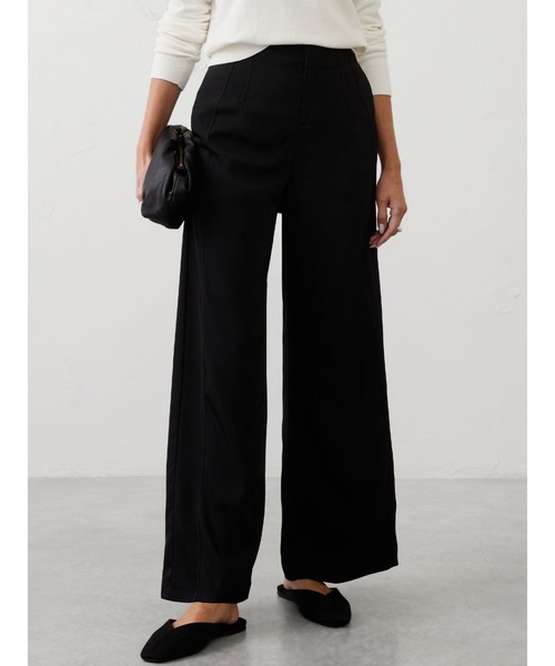 BANANA REPUBLIC FACTORY STORE(バナナリパブリック ファクトリーストア)の「BANANA REPUBLIC FACTORY STORE ワイドレッグ ハイライズ シーンツイルパンツ(その他パンツ・レディース・ワイン/ブラック/オリーブ/ダークグレー・0/2/4/6/8)」の2枚目の写真