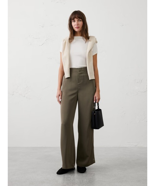 BANANA REPUBLIC FACTORY STORE(バナナリパブリック ファクトリーストア)の「BANANA REPUBLIC FACTORY STORE ワイドレッグ ハイライズ シーンツイルパンツ(その他パンツ・レディース・ワイン/ブラック/オリーブ/ダークグレー・0/2/4/6/8)」の14枚目の写真