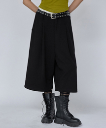 One-Tuck Wide Bermuda Pants Black