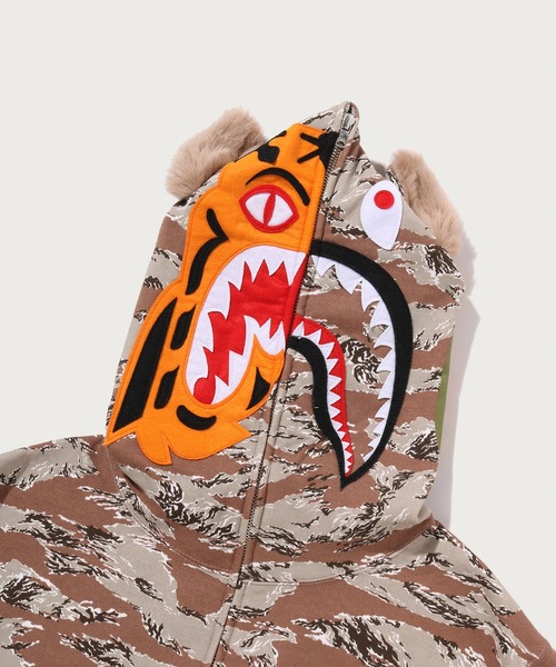 A BATHING APE（アベイシングエイプ）の「TIGER CAMO TIGER SHARK FULL ZIP HOODIE（パーカー・レディース・ベージュ/ピンク・SMALL/MEDIUM）」の9枚目の写真