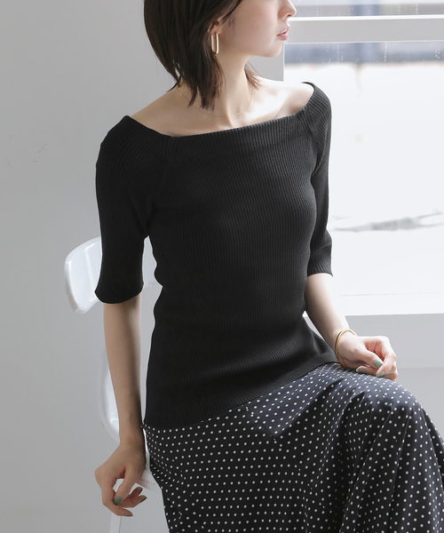 La TOTALITE(ラトータリテ)の「【洗える】リブボートネックニット(ニット/セーター・レディース・ブラック/ピンク/ブラック系その他・FREE)」の2枚目の写真