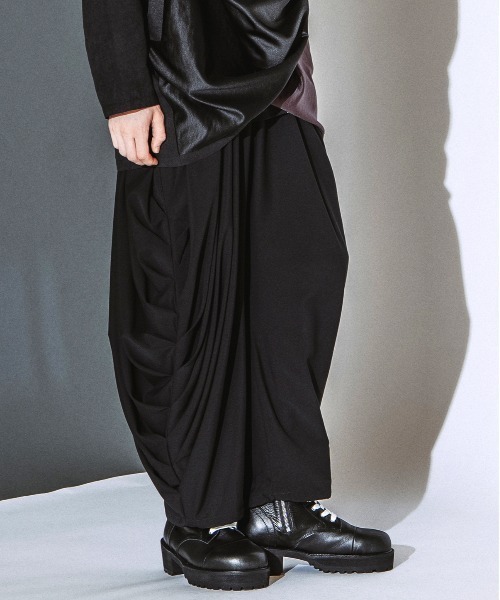 NO ID.(ノーアイディ)の「【NO ID.】Super Drape Easy Trousers / スーパー ドレープ イージー トラウザーズ(その他パンツ・メンズ・ブラック/その他22・2/1)」の6枚目の写真