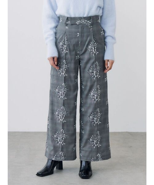 TONAL（トーナル）の「レース刺繍ワイドパンツ（その他パンツ・レディース・ブラウン/グレー・SMALL/MEDIUM）」の5枚目の写真