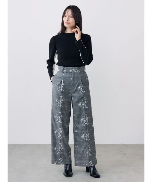 TONAL（トーナル）の「レース刺繍ワイドパンツ（その他パンツ・レディース・ブラウン/グレー・SMALL/MEDIUM）」の9枚目の写真