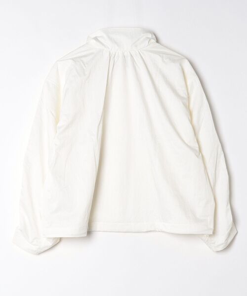 adidas(アディダス)の「ラックスフローしわ加工ウーブン ルーズフィット ジャケット / アディダス adidas(その他アウター・レディース・ホワイト・X-LARGE/SMALL/MEDIUM/LARGE/XX-LARGE)」の7枚目の写真