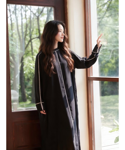 Sew loop（ソーループ）の「パイピングシャドーストライプ長袖Aラインワンピース（ワンピース・レディース・ブラック/パープル・FREE）」の9枚目の写真