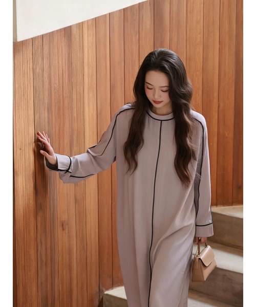 Sew loop（ソーループ）の「パイピングシャドーストライプ長袖Aラインワンピース（ワンピース・レディース・ブラック/パープル・FREE）」の5枚目の写真