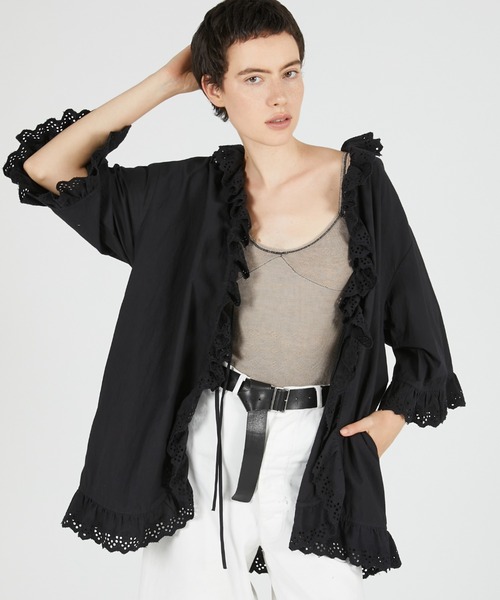crinkle crinkle crinkle(クリンクルクリンクルクリンクル)の「【crinkle crinkle crinkle】frill gawn blouse/フリルガウンブラウス(シャツ/ブラウス・レディース・ブラック/ベージュ・FREE)」の2枚目の写真