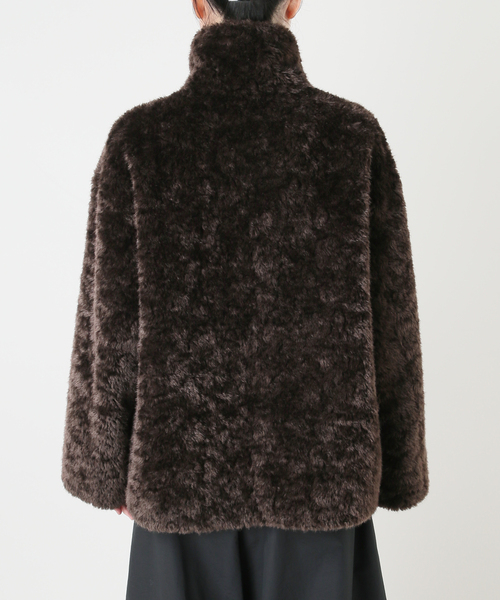 IENA LA BOUCLE(イエナラブークル)の「IENA LA BOUCLE リバーシブルフェイクファースエードブルゾン(その他アウター・レディース・ブラウン・FREE)」の8枚目の写真