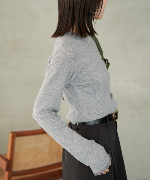 SLOBE IENA(スローブイエナ)の「《WEB限定/追加》シアーフリルリブニット(ニット/セーター・レディース・グレー/カーキ/ネイビー・FREE)」の11枚目の写真