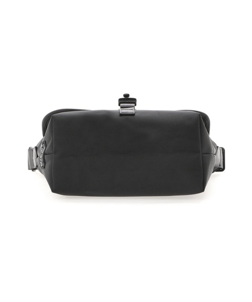 Manhattan Portage BLACK LABEL(マンハッタンポーテージ ブラックレーベル)の「HIGH LINE MESSENGER BAG(XS) FZP FIDLOCK V-BUCKLE CORDURA BALLISTIC FABRIC(メッセンジャーバッグ・メンズ・ブラック・X-SMALL)」の11枚目の写真