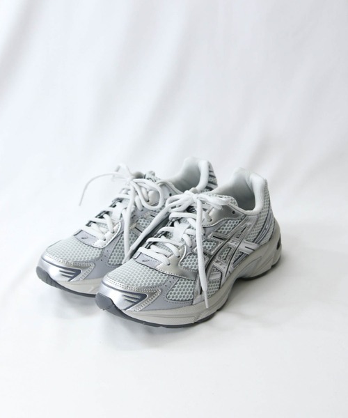 ASICS(アシックス)の「GELー1130SLV(スニーカー・レディース・シルバー・24/23.5/24.5/23)」の1枚目の写真