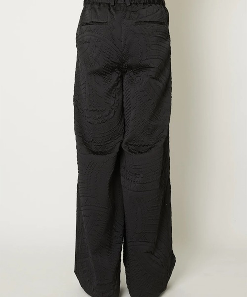 TAAKK(ターク)の「【TAAKK】TEXTURED SHRINKAGE TROUSERS(その他パンツ・メンズ・ブラック・2/3)」の3枚目の写真