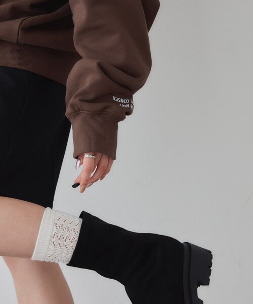 DISCOAT(ディスコート)の「ワンポイント刺繍カラースウェット《ユニセックス》(Tシャツ/カットソー・レディース・イエロー/パープル/ブラウン・MEDIUM/LARGE)」の8枚目の写真