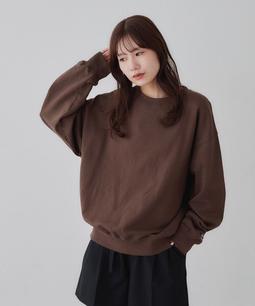 DISCOAT(ディスコート)の「ワンポイント刺繍カラースウェット《ユニセックス》(Tシャツ/カットソー・レディース・イエロー/パープル/ブラウン・MEDIUM/LARGE)」の9枚目の写真